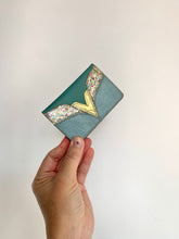 Charger l'image dans la galerie, Porte-carte Jeanne vert de gris