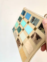 Charger l'image dans la galerie, Grande pochette Pantone bleutée