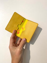 Charger l'image dans la galerie, Porte-carte Coeur ailé jaune