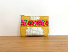 Charger l'image dans la galerie, Porte-monnaie Galon jaune