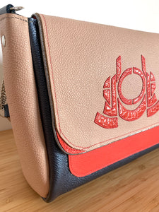Sac besace Gabrielle bleu et beige rosé