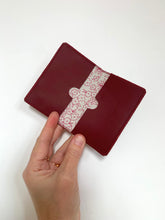 Charger l'image dans la galerie, Porte-carte Coeur ailé bordeaux
