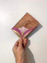 Charger l'image dans la galerie, Porte-passeport Georgette rose