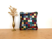 Charger l&#39;image dans la galerie, Coussin patchwork sombre