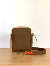 Charger l'image dans la galerie, Besace Swann beige
