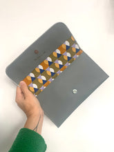 Charger l'image dans la galerie, Pochette Horta gris céladon