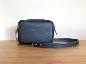 Pochette Anae bleu nuit