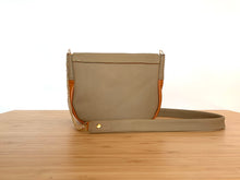 Charger l'image dans la galerie, Besace Gloria beige