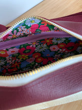 Charger l&#39;image dans la galerie, Sacoche banane Fleur bordeaux