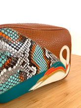 Charger l'image dans la galerie, Besace Swann camel