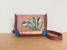 Charger l'image dans la galerie, Grande besace Crocus bordeaux