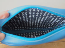 Charger l&#39;image dans la galerie, Pochette Pippa bleue