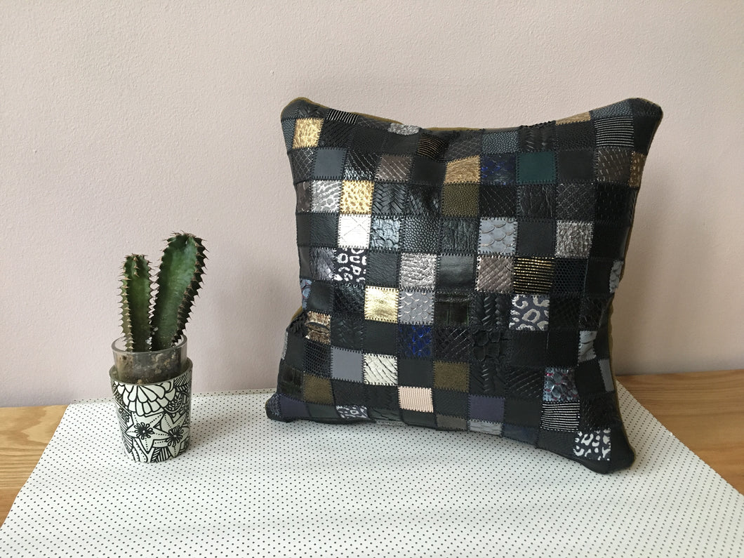 Coussin Patchwork noir