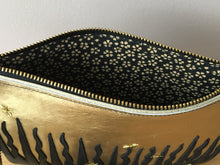 Charger l&#39;image dans la galerie, Pochette Garnier noire et or