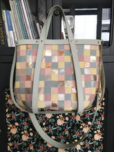 Charger l&#39;image dans la galerie, Cabas Patchwork pastel